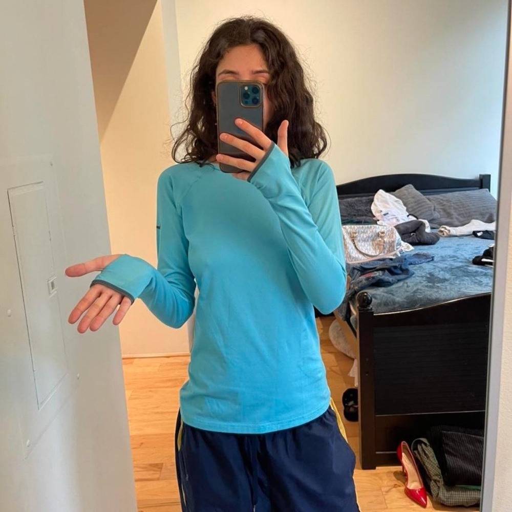 Nike Women's Long Sleeve Tee - Light Blue